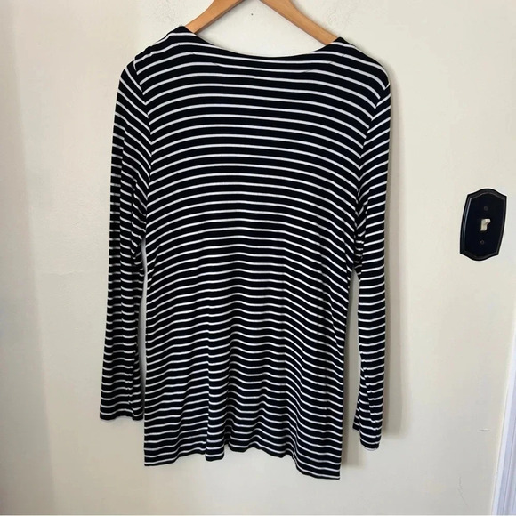 Cabi Long Sleeve Crew Neck Black and White Side Snap Tee Size M - Picture 3 of 7